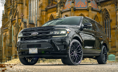 Ford-Expedition-rental-Toronto-Expedition-Platinum-service-Luxury-Coach-Bus-Service