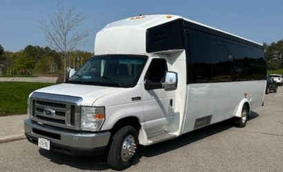 mini-coach-rental-toronto-28passenger-minibus-luxury-mini-coach-Canada-Luxury-Coach-Bus-Service